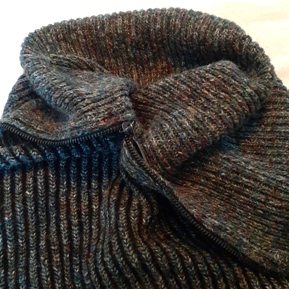 Leo and Nicole Wool blend multicolored long sleeve turtleneck sweater size M - Picture 10 of 12